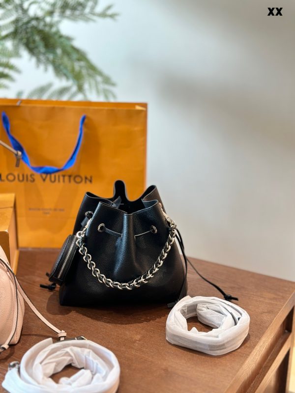Louis bella NEW ARRIVAL Monogram bag size: 19x22x14 cm