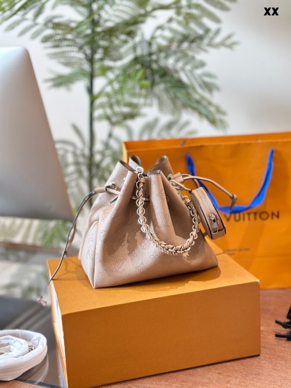 Louis bella NEW ARRIVAL Monogram bag size: 19x22x14 cm