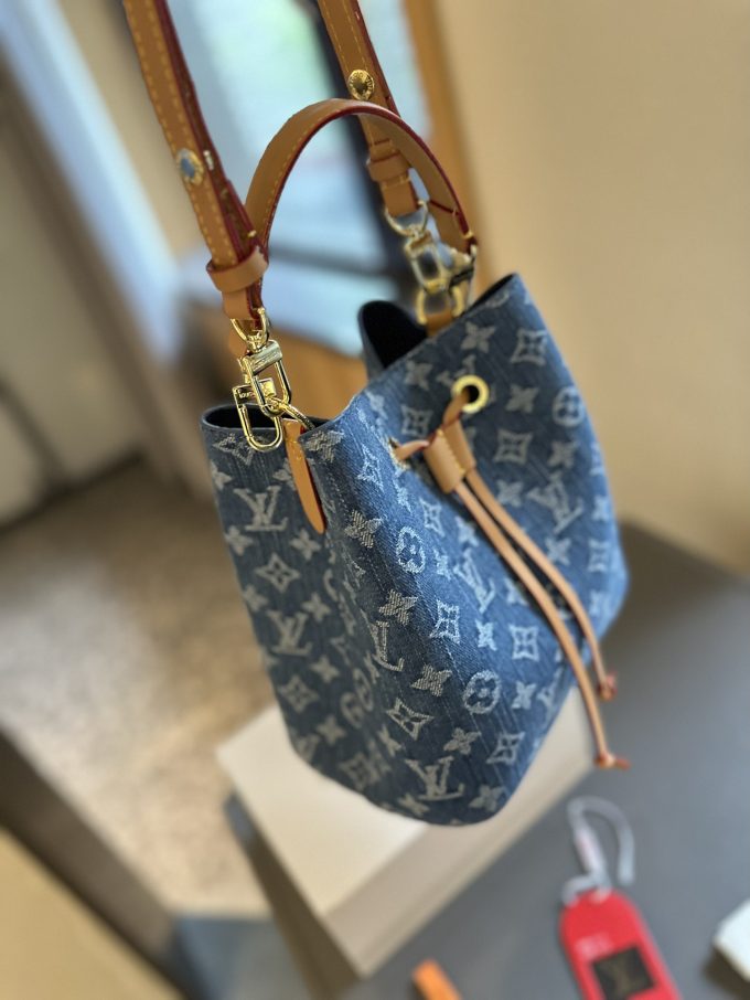 Louis new arrival NEONOE M44022  bag size: 20 cm - Image 3
