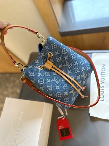 Louis new arrival NEONOE M44022  bag size: 20 cm