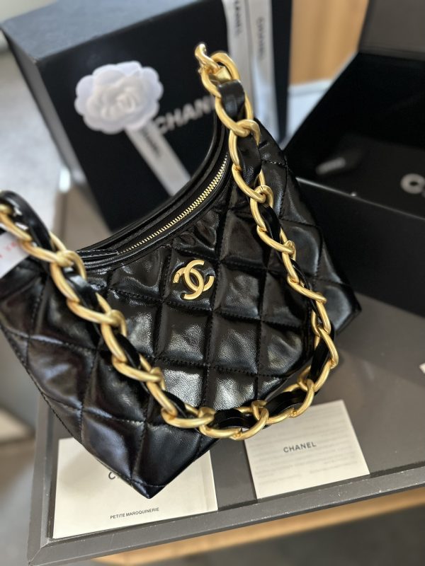Cc new arrival 24 hobo bag size: 22cm