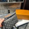 Louis new arrival backpack bag size: 28*37 cm
