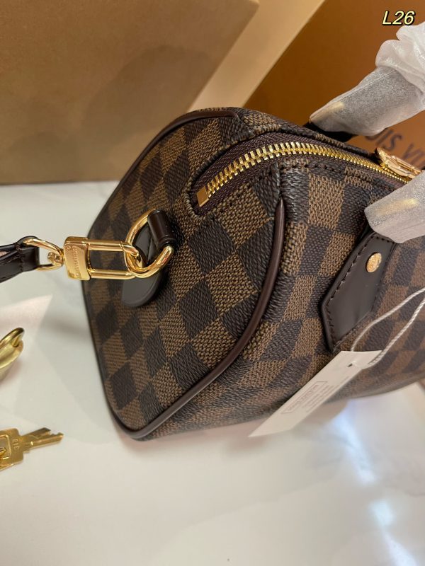 Louis new arrival speedy bag size: 20*14cm