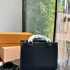 louis new arrival lock&go tote bag size: 25*20 cm