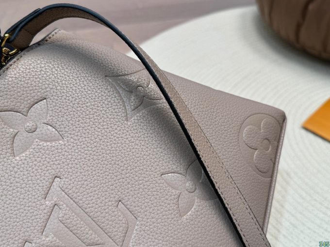 Louis new arrival Montaigne bag size: 28 * 20 cm - Image 5