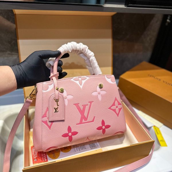 Louis 2024 new arrival Montaigne bag size: 28 * 20 cm