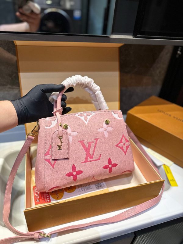 Louis 2024 new arrival Montaigne bag size: 28 * 20 cm