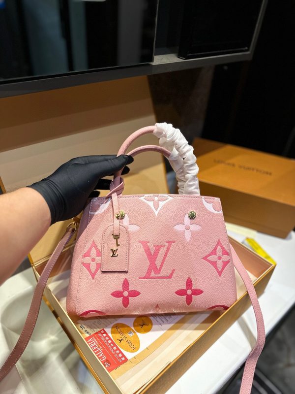 Louis 2024 new arrival Montaigne bag size: 28 * 20 cm