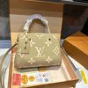 Louis 2024 new arrival Montaigne bag size: 28 * 20 cm
