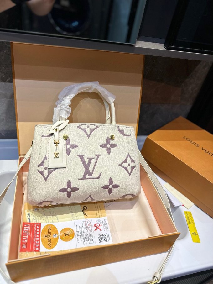 Louis 2024 new arrival Montaigne bag size: 28 * 20 cm - Image 2