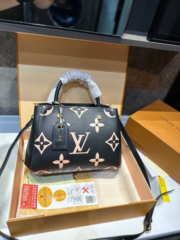 Louis 2024 new arrival Montaigne bag size: 28 * 20 cm