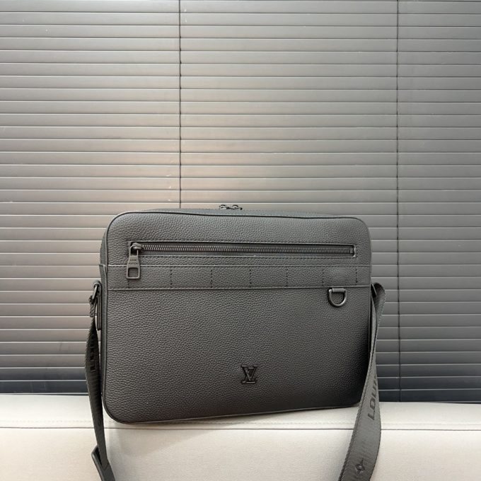 Louis new arrival men and women bag size: 22 x 29cm - Image 6