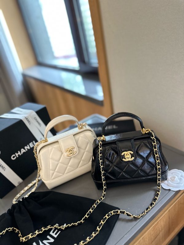 CC new arrival 24A bag size: 20 cm