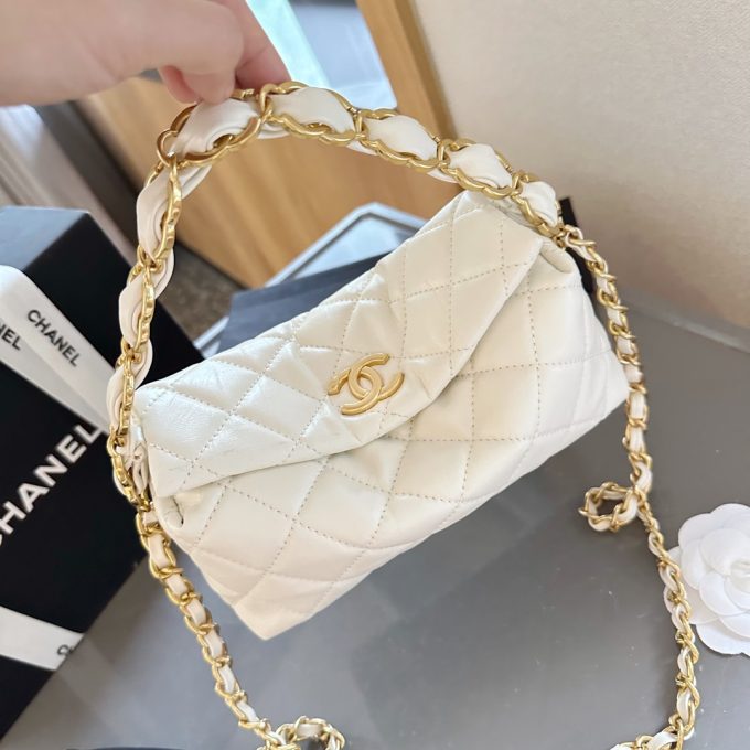 CC Ss24 Hobo bag size:18 cm - Image 3
