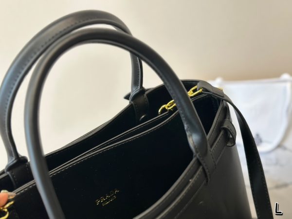 Pra new arrival Soft Grain bag