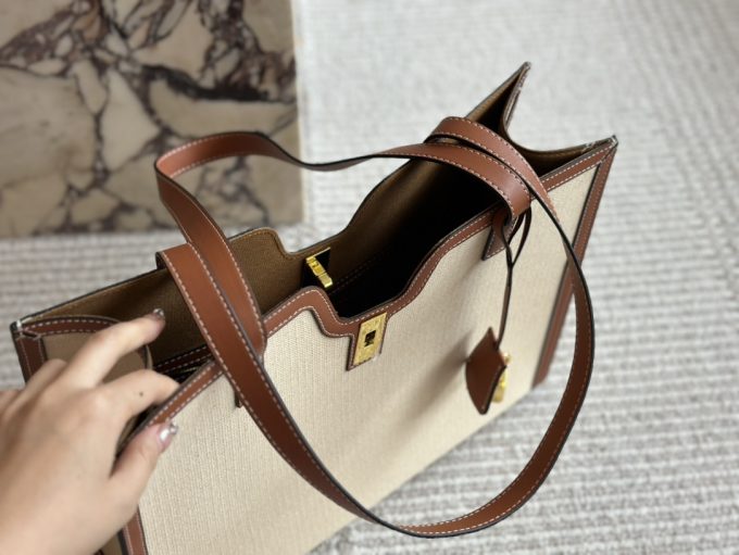 Ce new arrival 2025 tote bag size: 37*29 cm - Image 5