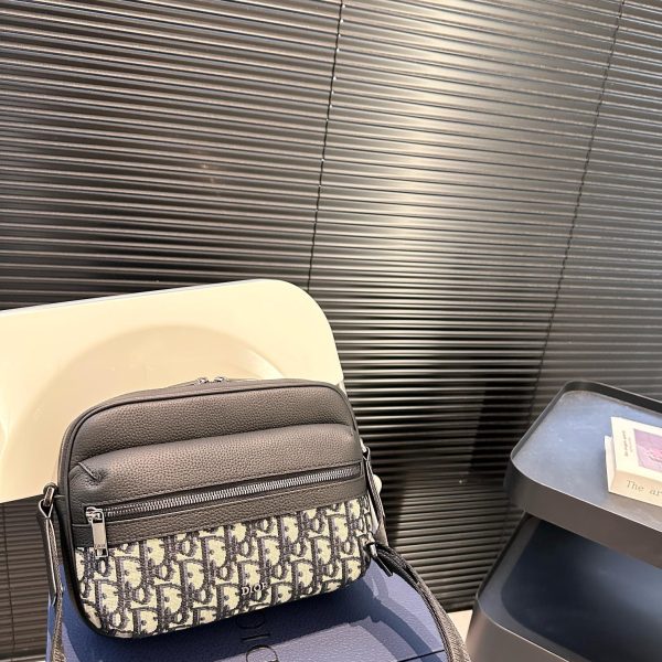 D new arrival camera bag size;24 * 17 cm