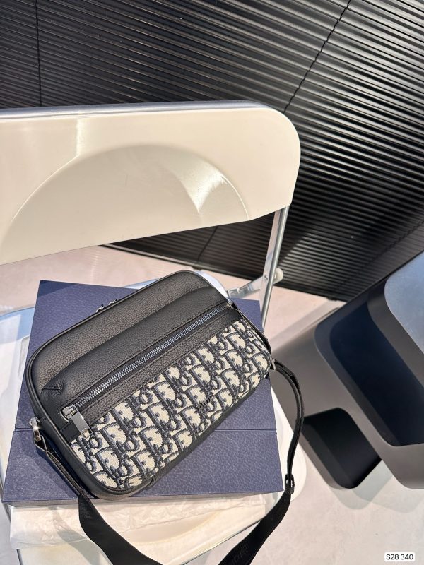 D new arrival camera bag size;24 * 17 cm
