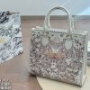 D new arrival tote bag size: 32 * 28 cm