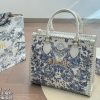D new arrival tote bag size: 32 * 28 cm