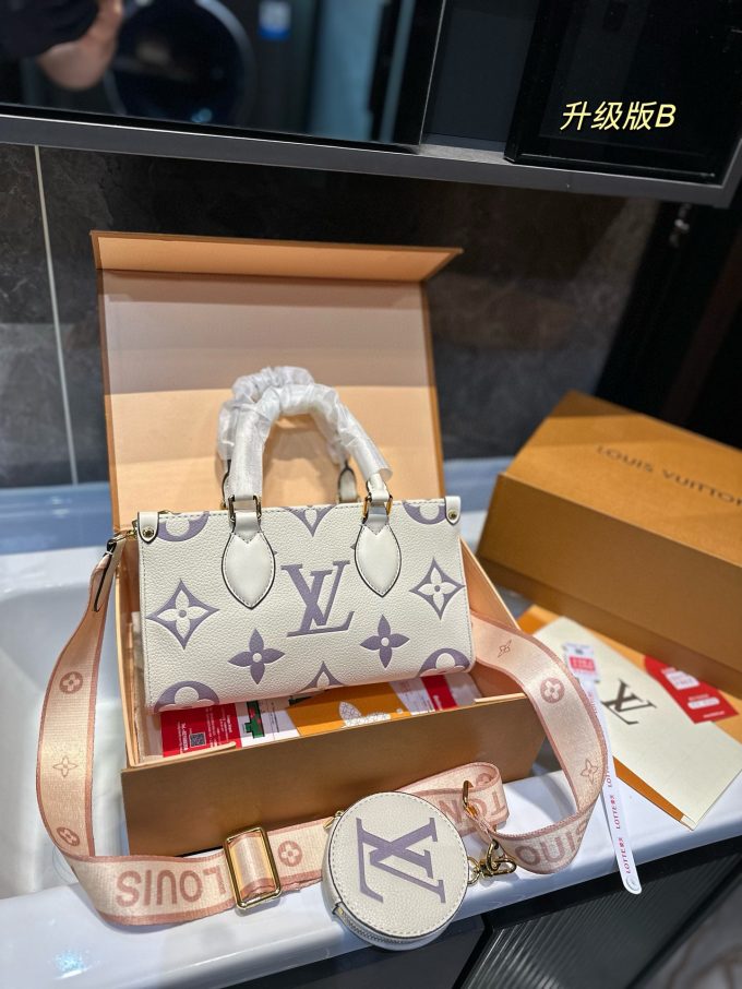 Louis new arrival Onthego East West bag size: 25.14cm - Image 4
