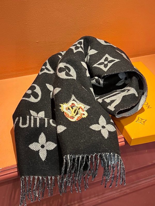 Louis new arrival scarf size: 186*34 cm 029