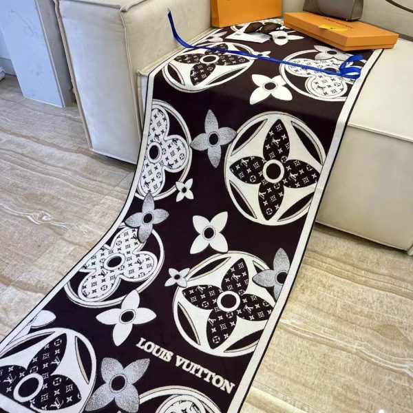 Louis new arrival scarf size: 180*60 cm 010
