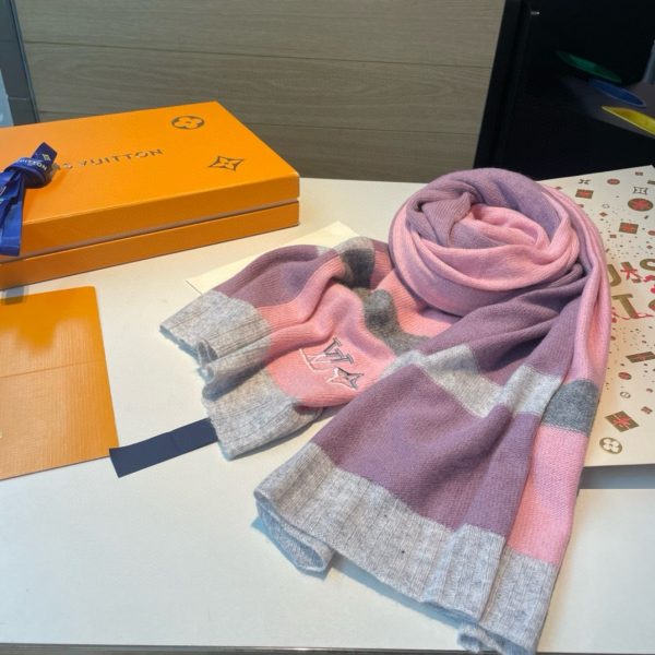 Louis new arrival scarf size: 180*32 cm 015