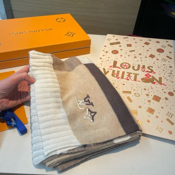 Louis new arrival scarf size: 180*32 cm 015