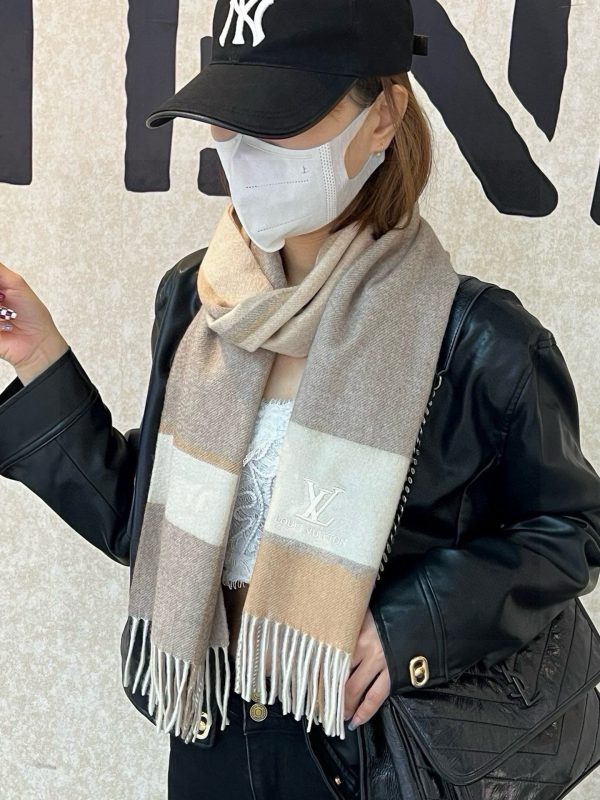 Louis new arrival scarf size: 32*180 cm 001