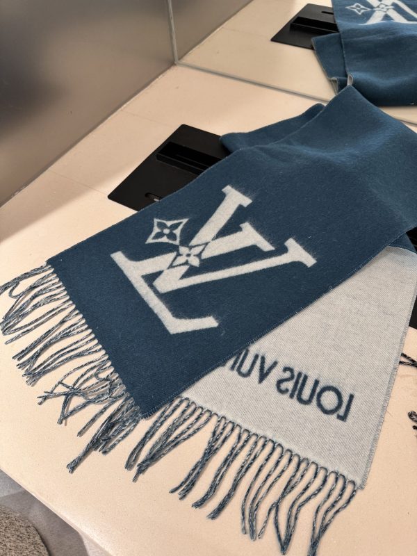 Louis new arrival scarf size: 192*30 cm 003