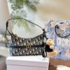 D 2025 new arrilval hobo bag size: 23 cm