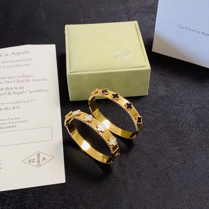 Van Classic Arrival bracelet - Image 5