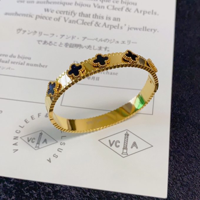 Van Classic Arrival bracelet - Image 4