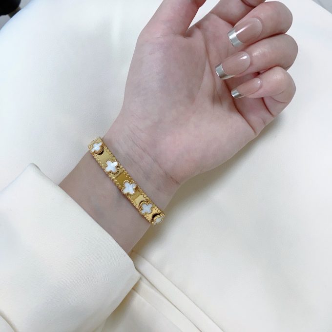 Van Classic Arrival bracelet - Image 9