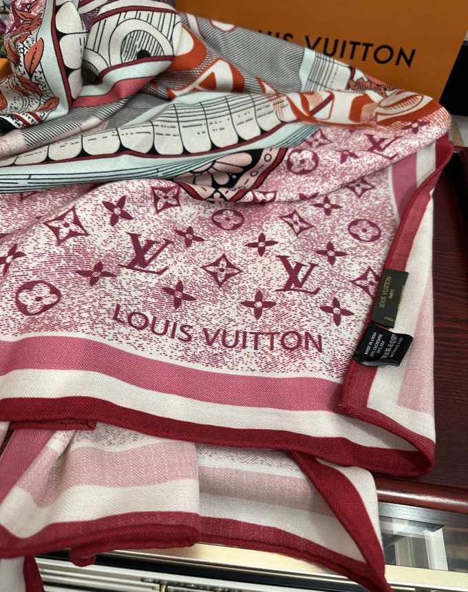 Louis new arrival silk scarf 140*140 cm - Image 12