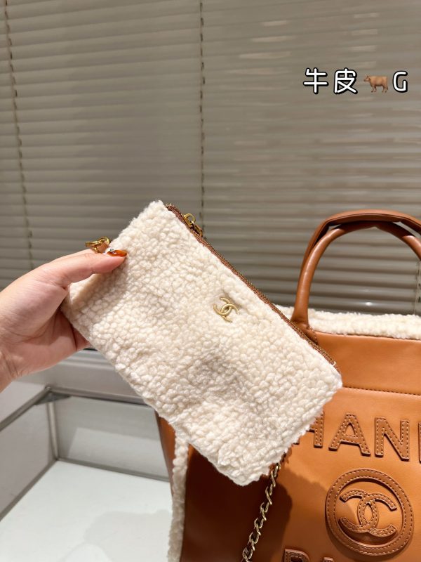 CC new arrival vintage tote bag size: 40*30 cm