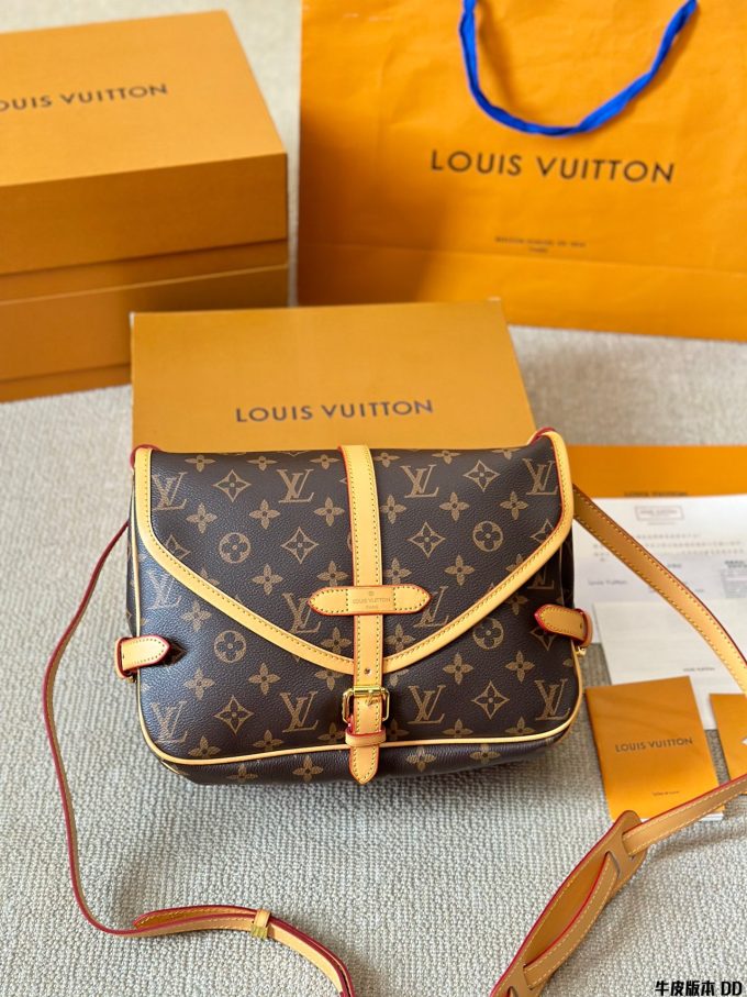 Louis new arrival saumur bb bag size:27 * 22cm