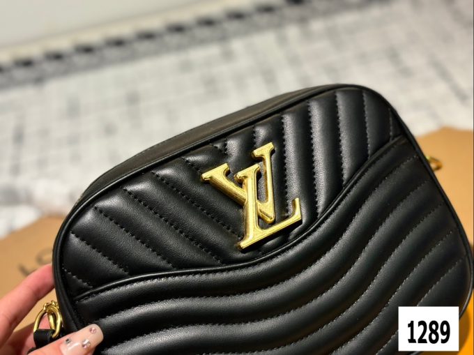 Louis new arrival wave bag size: 23 cm - Image 8