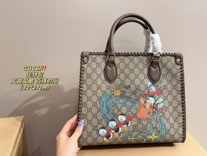 GG new arrival tote bag size: 32*27 cm