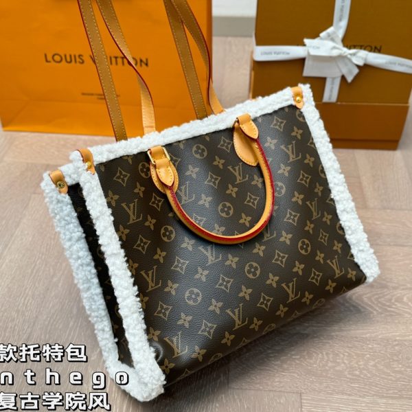 Louis new arrival onthego bag size: 33 * 26cm