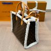 Louis new arrival onthego bag size: 33 * 26cm