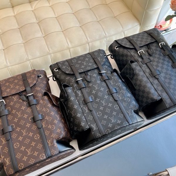 Louis new arrival men backpack bag 003 size: 31*15*45 cm