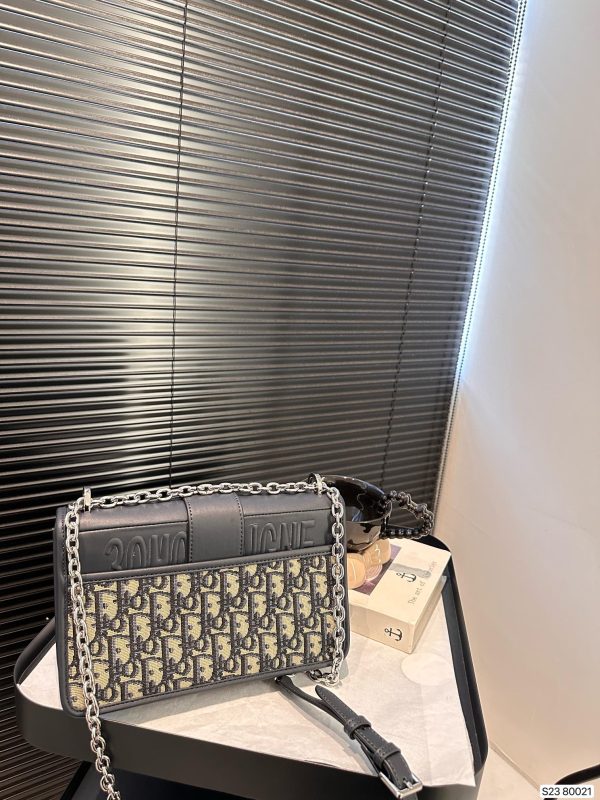 D new arrival MONTAIGNE bag size: 25*15 cm