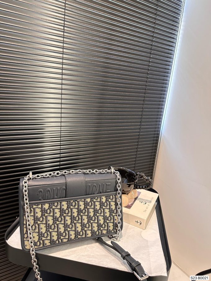 D new arrival MONTAIGNE bag size: 25*15 cm - Image 6