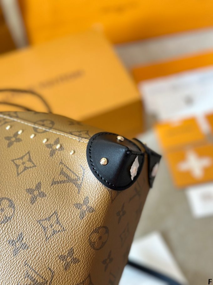 Louis new arrival noe trunk bag size: 23*25 cm - Image 17