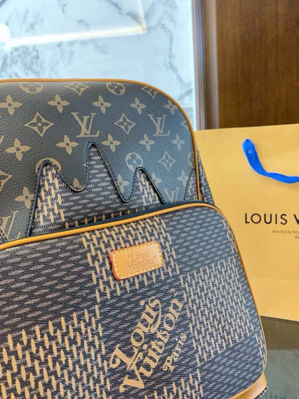 Louis ?? NIGO new arrival men backpack bag size: 38-29-13cm