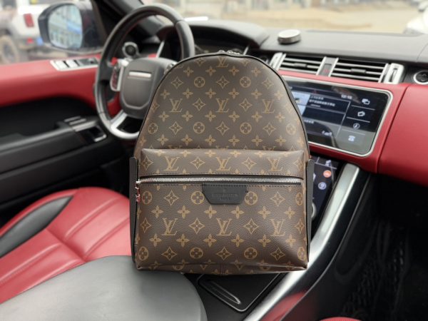 Louis new arrival Discovery men backpack bag size：31*41*17 cm