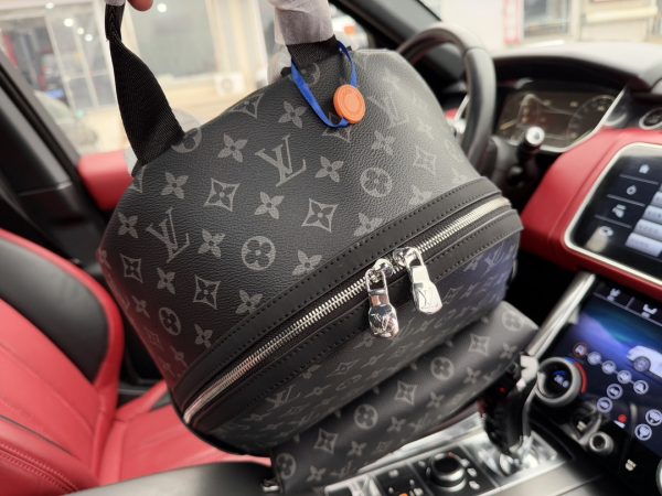 Louis new arrival Discovery men backpack bag size：31*41*17 cm