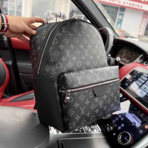 Louis new arrival Discovery men backpack bag size：31*41*17 cm